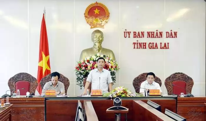THƯỞNG THỨC CÀ-PHÊ MIỄN PHÍ TẠI CON ĐƯỜNG CÀ-PHÊ PLEIKU