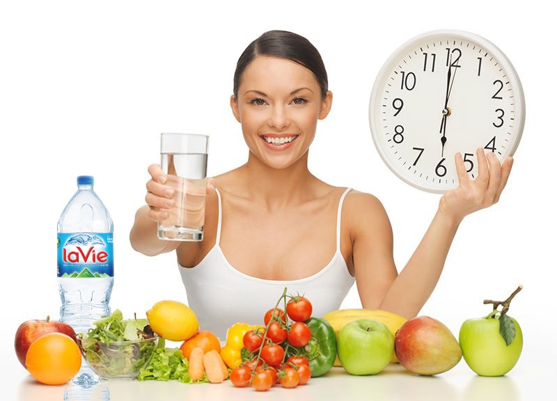 11 LỢI ÍCH VÀNG CHO CƠ THỂ KHI BẠN UỐNG ĐỦ NƯỚC 